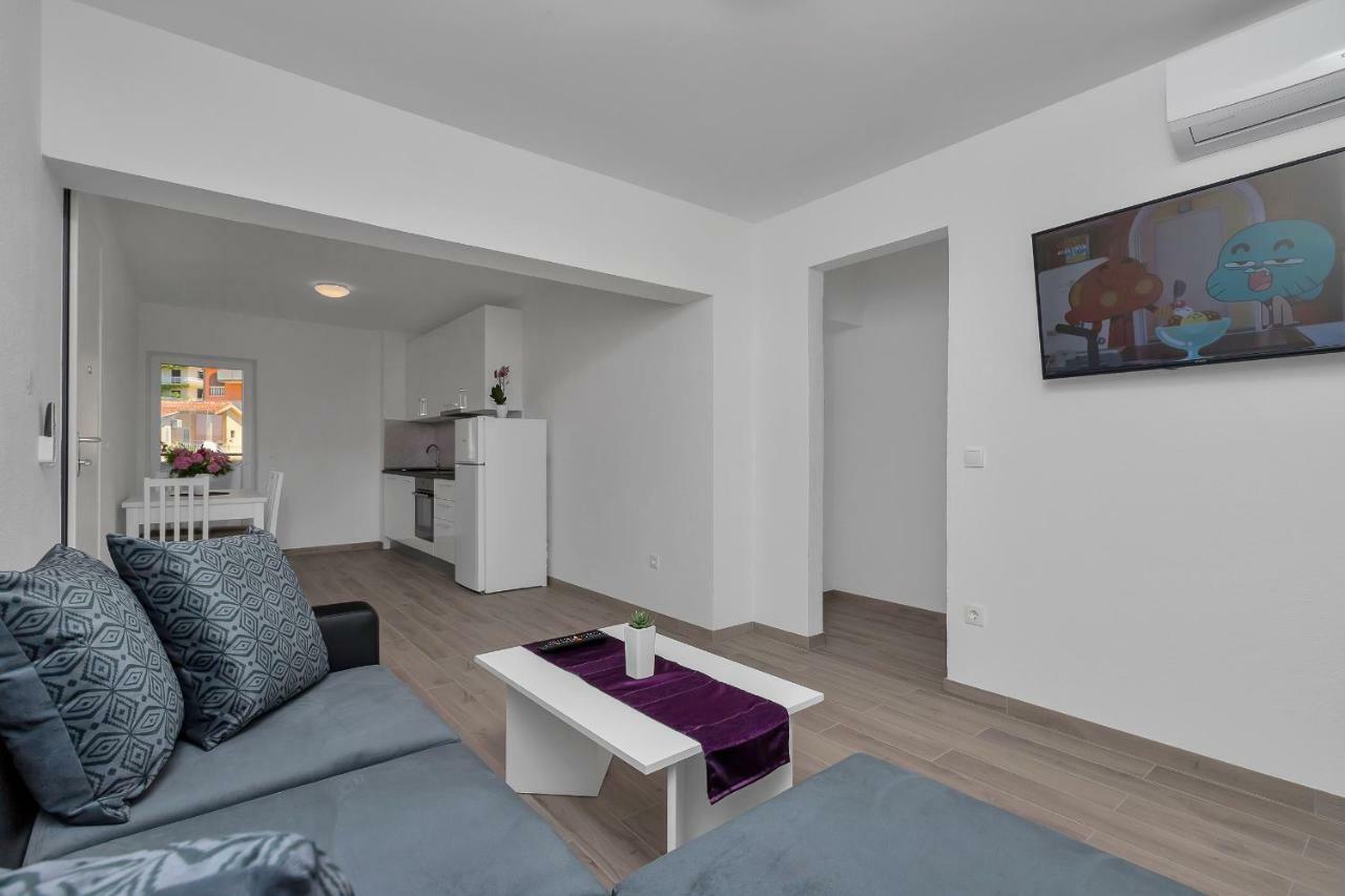 Apartmani Daniela Podgora Exterior foto