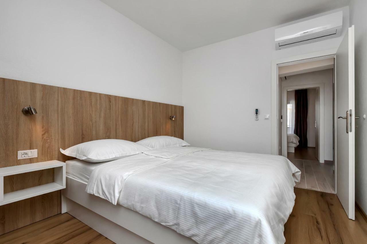 Apartmani Daniela Podgora Exterior foto